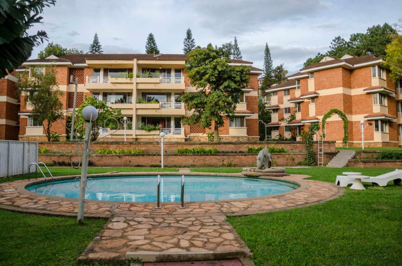 Golf Course Apartments Kampala Kültér fotó